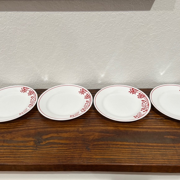 Corelle Berries and Leaves Vintage Retired dishes